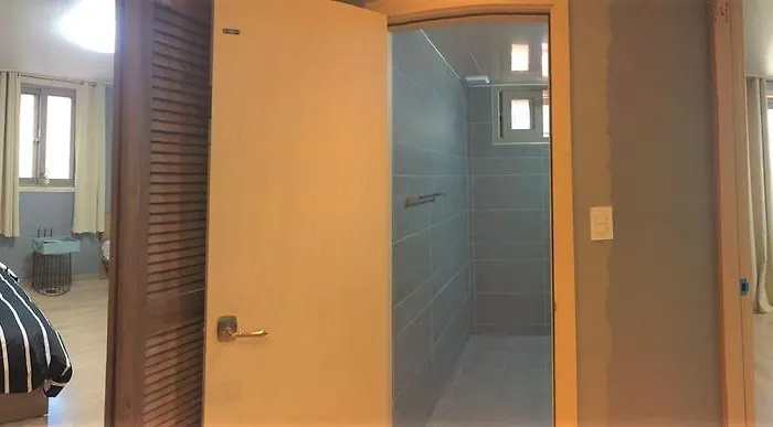 Red Stone 게스트하우스 3*